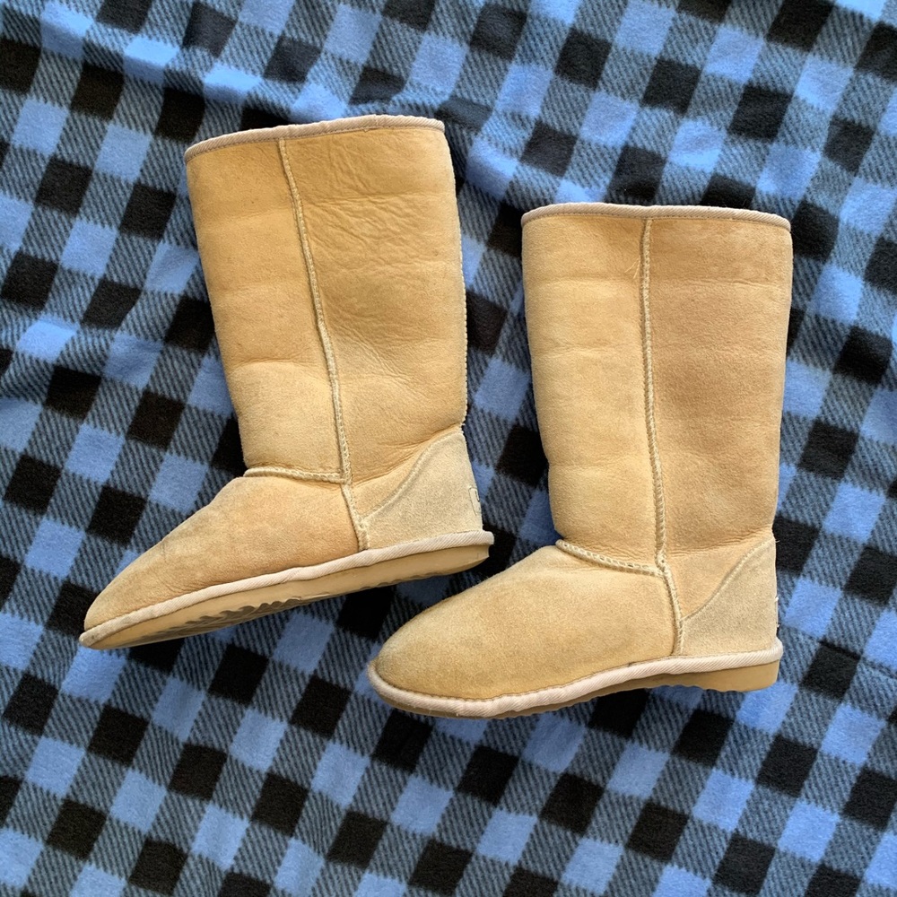 Classic tall 5815 UGG boots sz W6